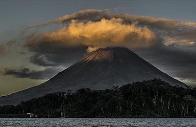 火山生态旅游论文