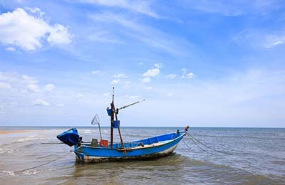北江上的渔船