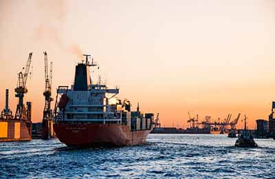 四万吨级近海散货船船体建造检验技术