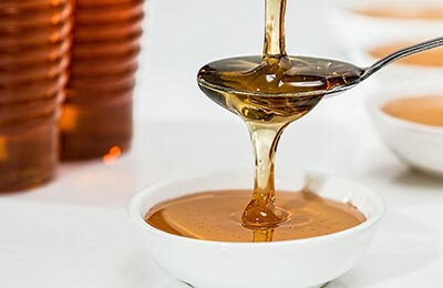 沙棘汁配合蜂蜜治疗过敏性咽炎